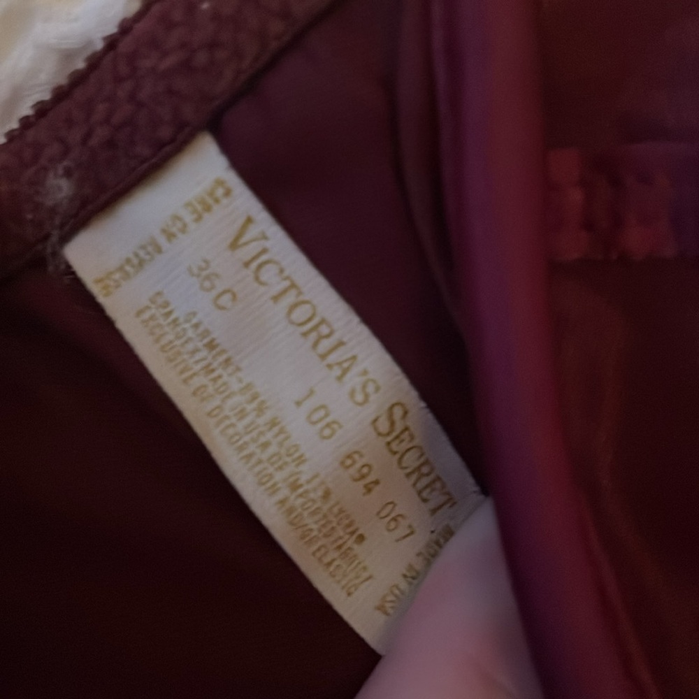 NWOT Vintage Victorias Secret Second Skin Satin Bra and Panty set - 36C and L.​ - Picture 9 of 10